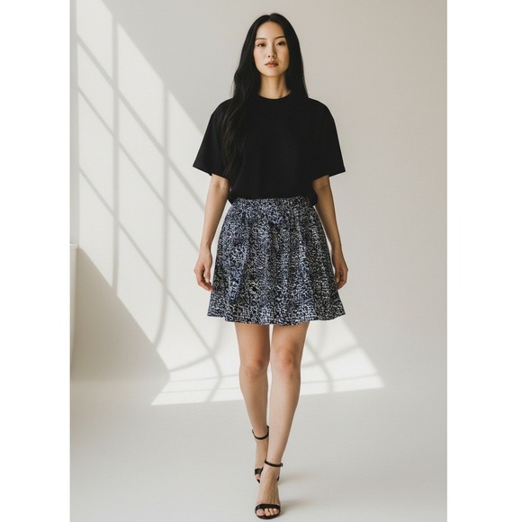 New York & Company Dresses & Skirts - New York & Company Rayon Blue Abstract Print A-Line Mini‎ Skirt Women's Size 6